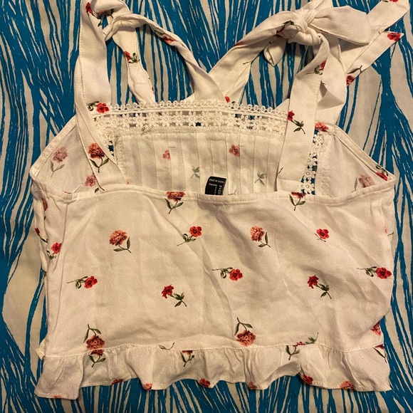 Cropped cami top - Picture 4 of 4